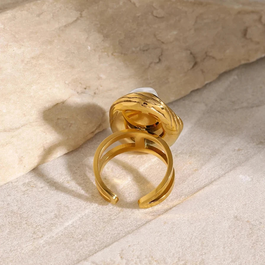 Pearla ring
