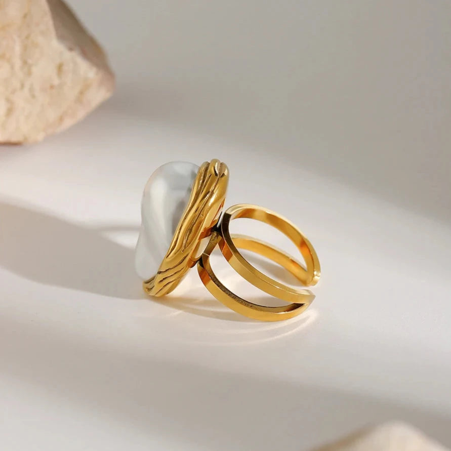Pearla ring
