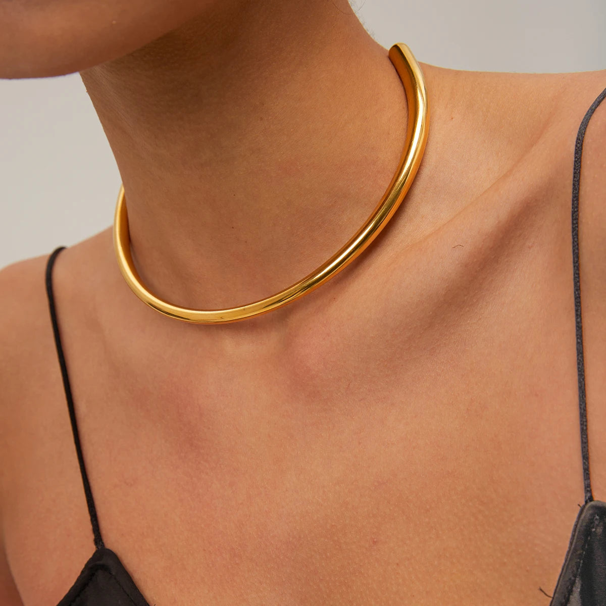 Nova Neck bangle