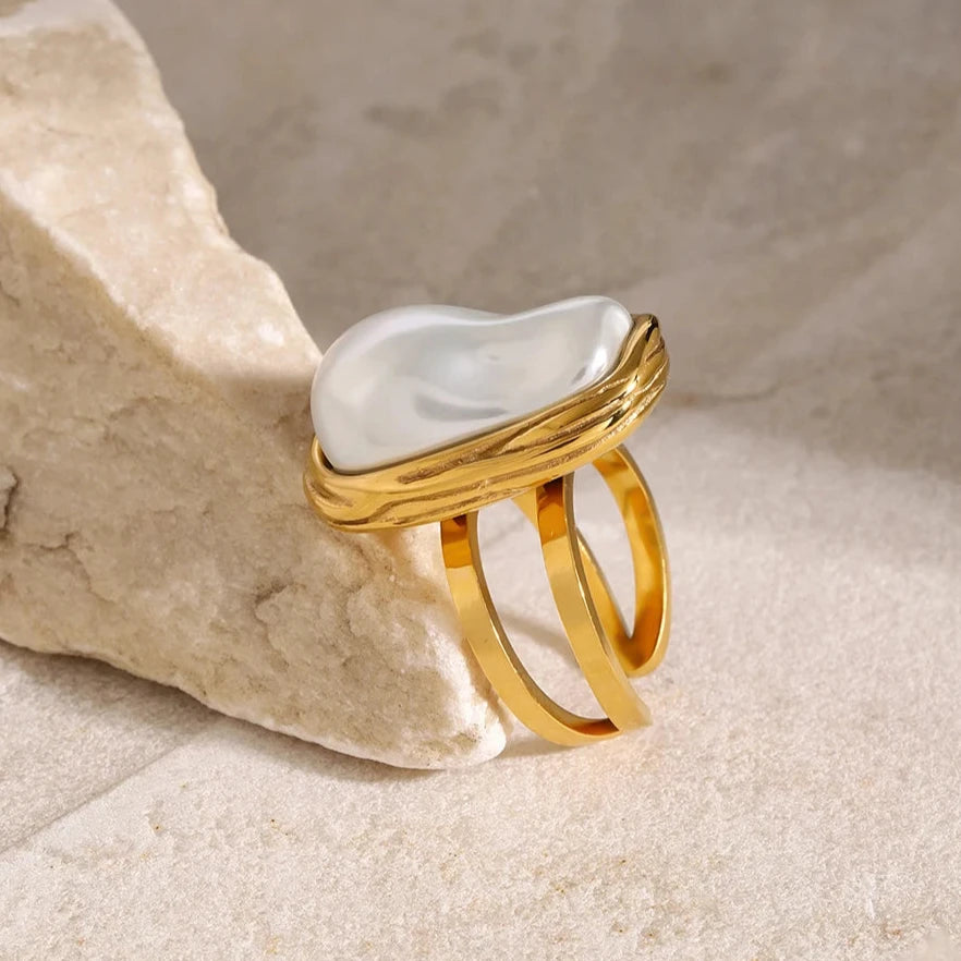 Pearla ring